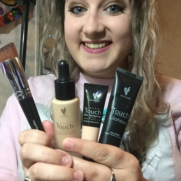 YOUNIQUE makeup - Picture 4 of 8