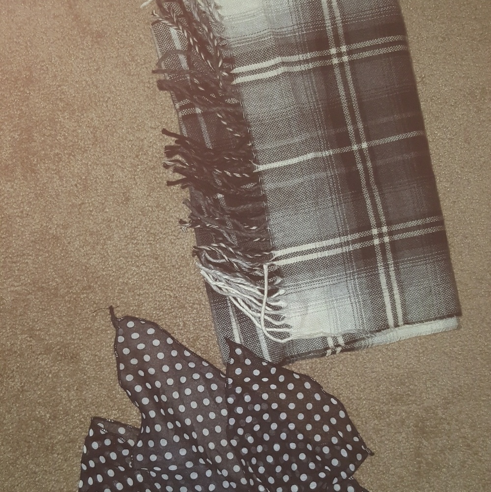 Scarf bundle - Picture 2 of 3