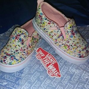 Girl toddler slip on vans w velcro..