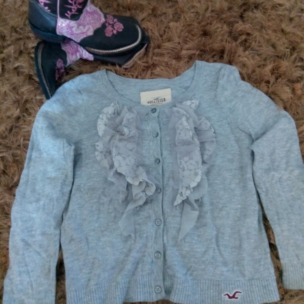 Hollister sweater