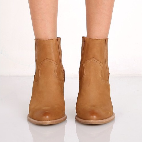NIB Saddle Tan Closed Toe Slingback Bootie - Picture 8 of 8
