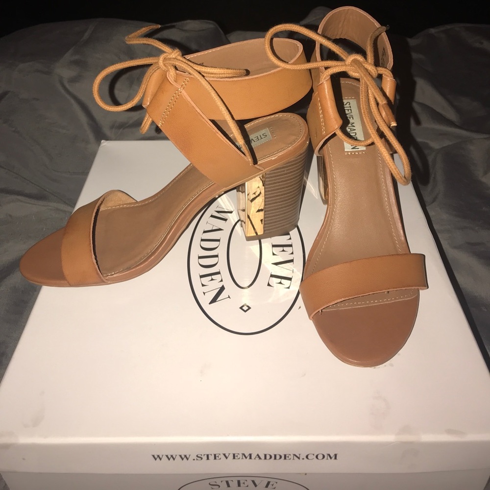 Cognac chunky heel
