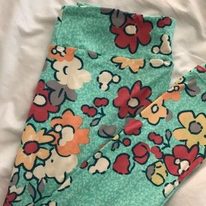 Lularoe TC Disney floral leggings