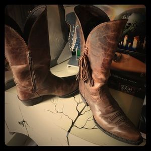 Cowboys boots point toe