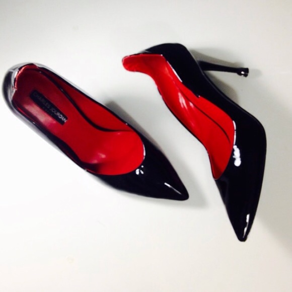 Charles Jourdan Shoes - CHARLES JOURDAN BLACK PUMPS