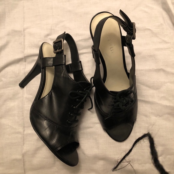 Peep Toe Sling Back 4 inch heels! 🔥SOLD - Picture 2 of 6