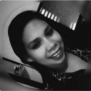 Meet your Posher, Yamileidis mercedes