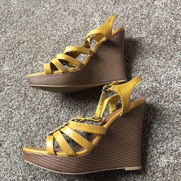 Wedge - Picture 3 of 7