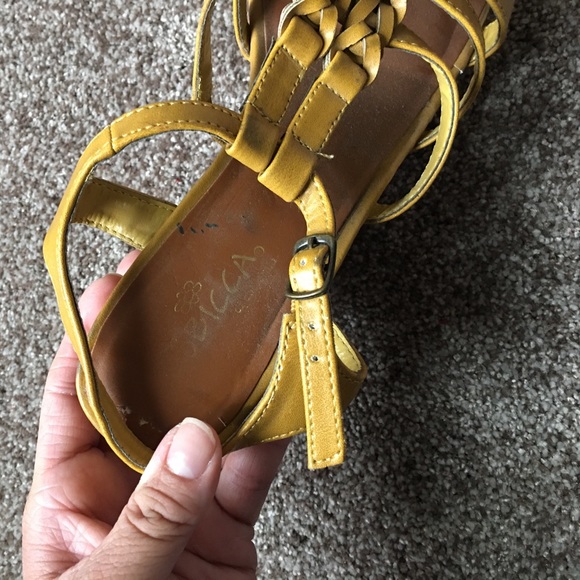 Wedge - Picture 6 of 7