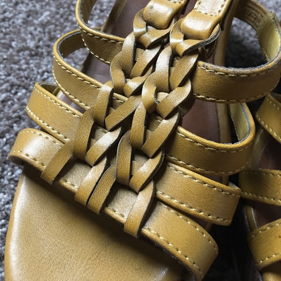 Wedge - Picture 7 of 7