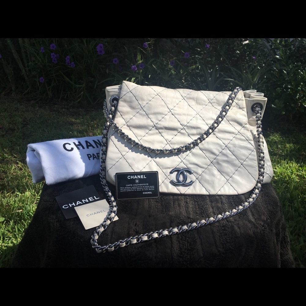 Chanel off white bag