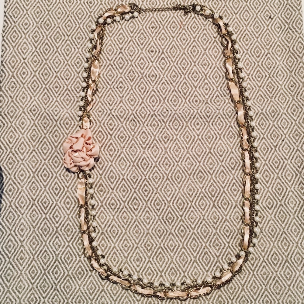 Layered necklace - gold, small pearls, pink ribbon