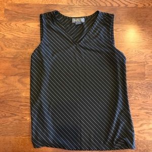 Women's Small Van Heiden v-neck sleeveless