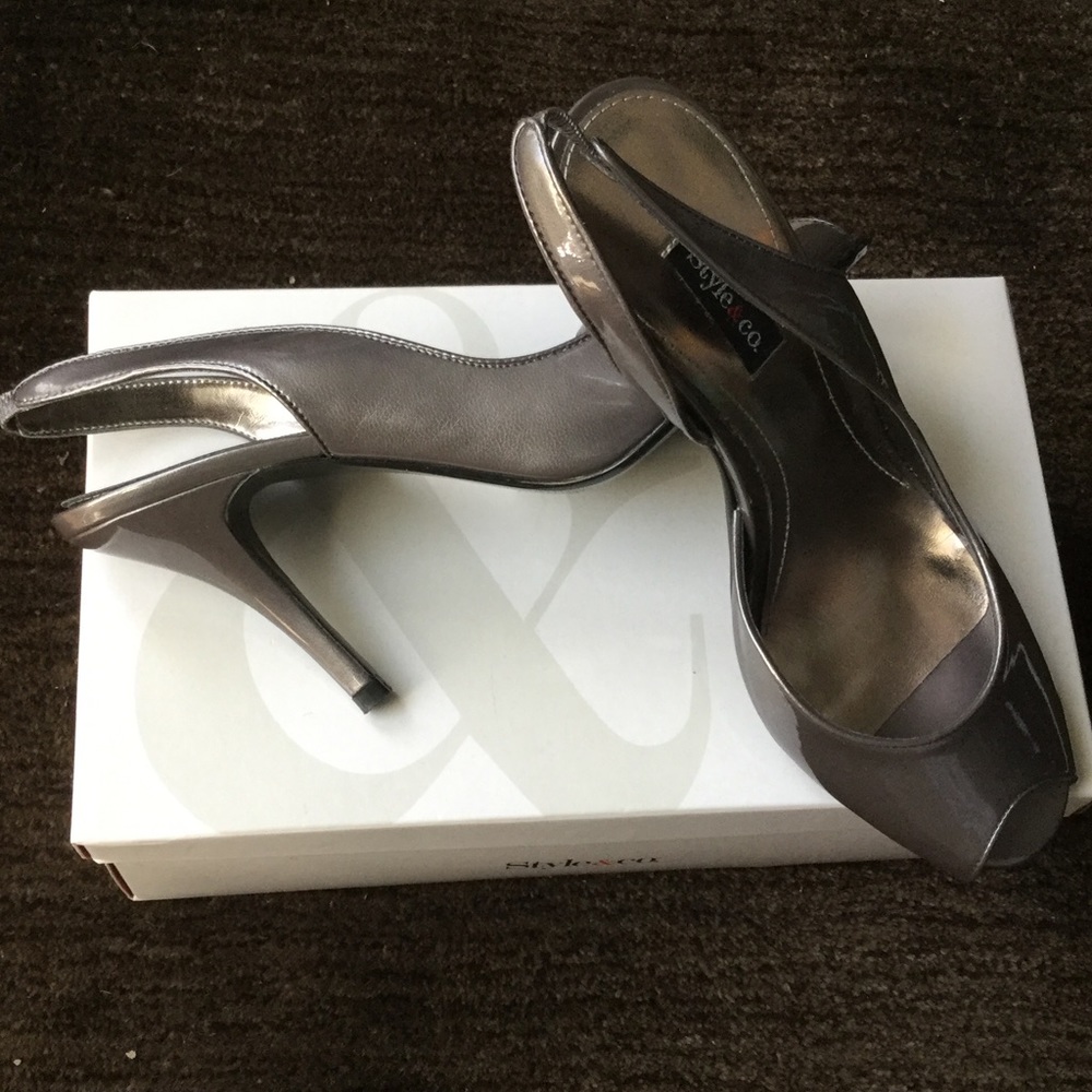 Elephant Grey Patent Leather Peep Toe heel