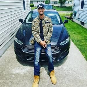 Meet your Posher, Chase