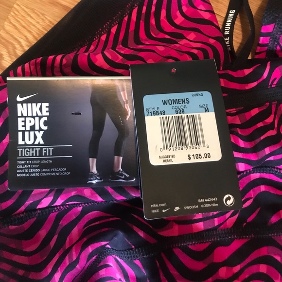 NWT Women’s Nike Epic Lux Crops - Picture 5 of 7