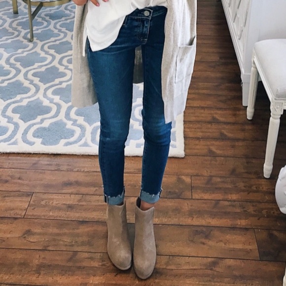 barris block heel bootie