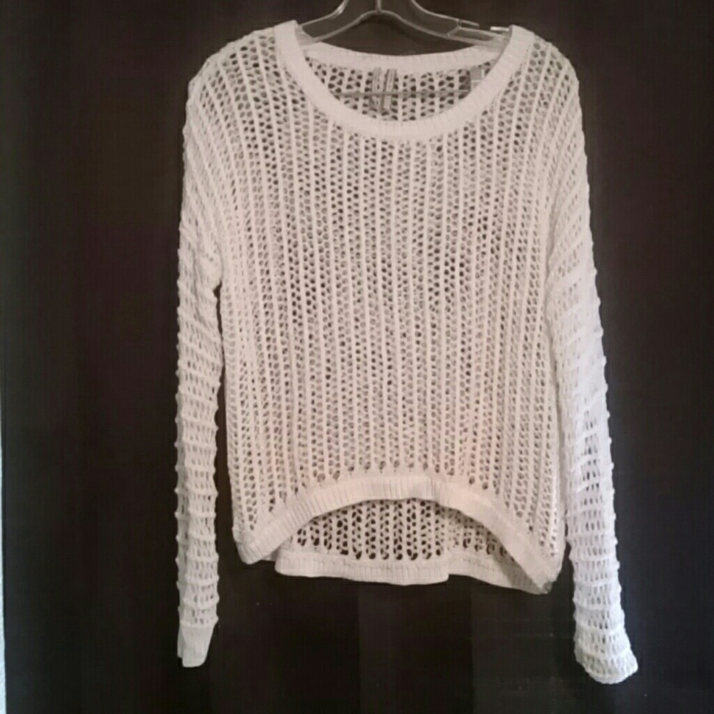 Beautiful white Guess sweater