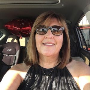 Meet your Posher, Debra