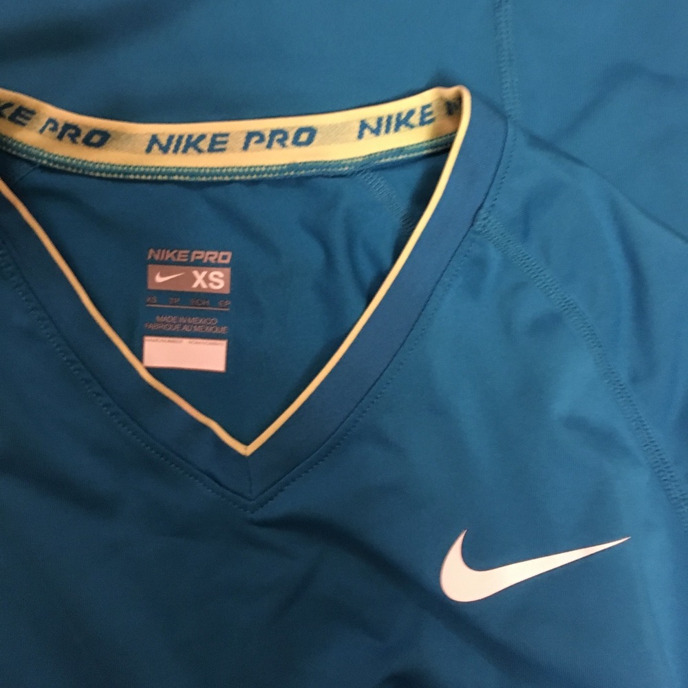 Nike Pro Dri-Fit Top - Picture 6 of 6