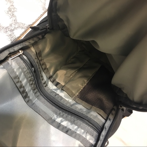 North face backpack - Picture 4 of 5