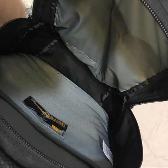 North face backpack - Picture 5 of 5