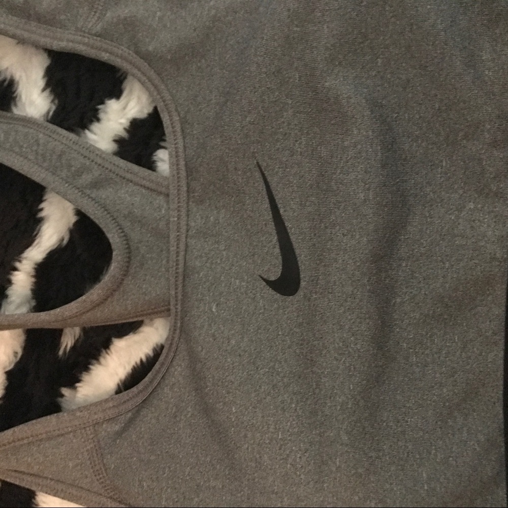 NIKE•Women - Picture 3 of 6