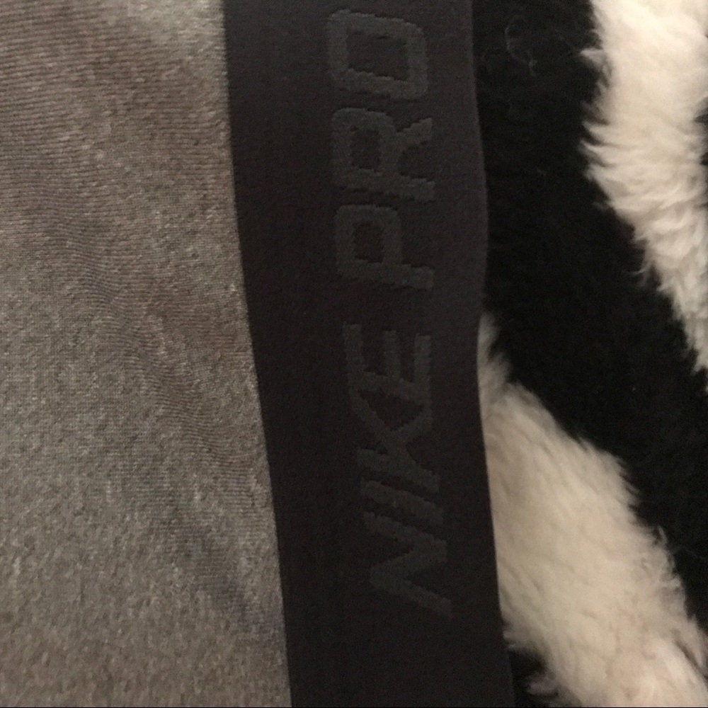 NIKE•Women - Picture 4 of 6