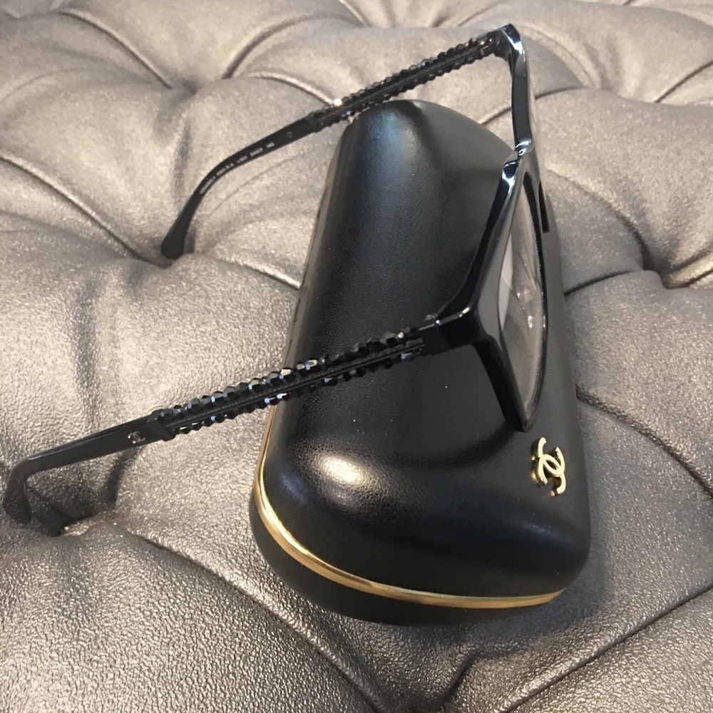 Chanel black beaded eye glasses 🕶 - Picture 2 of 8
