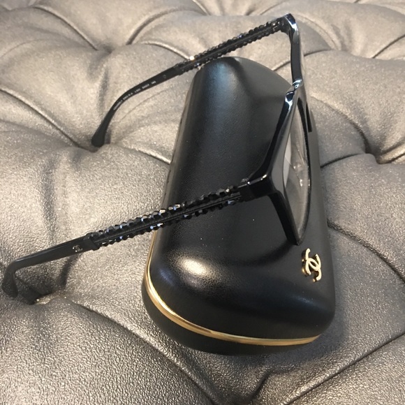 Chanel black beaded eye glasses 🕶 - Picture 2 of 8