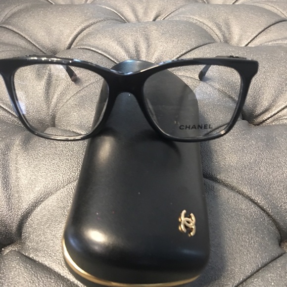 Chanel black beaded eye glasses 🕶 - Picture 3 of 8
