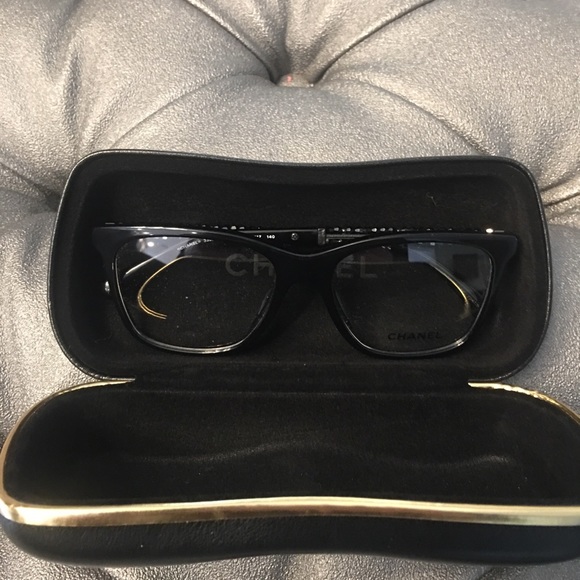 Chanel black beaded eye glasses 🕶 - Picture 7 of 8