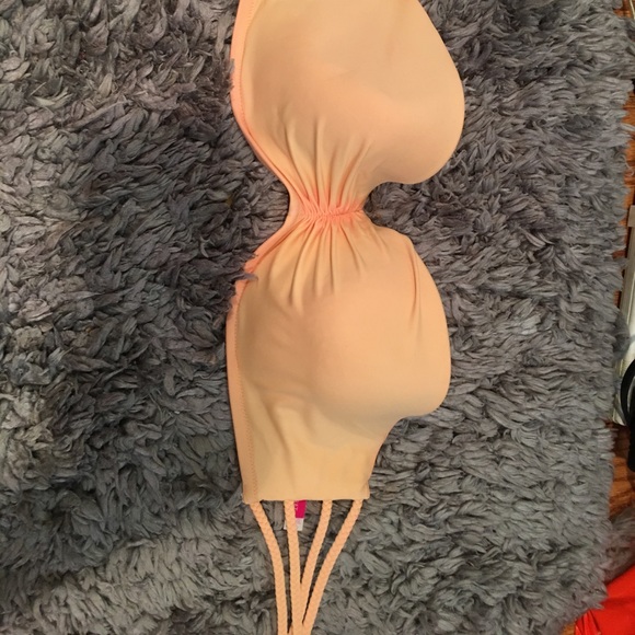 34DD VICTORIA SECRET - Picture 2 of 2