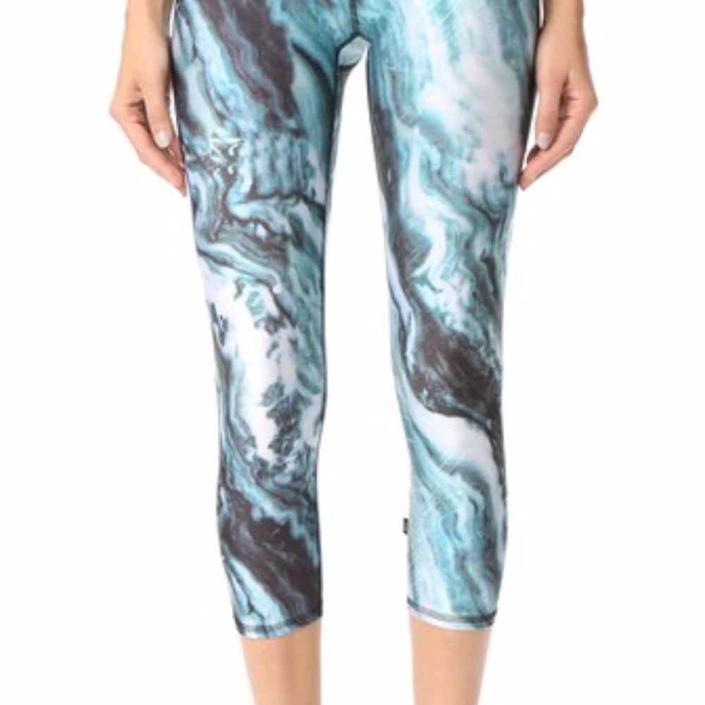 Terez Marble Capri Leggings