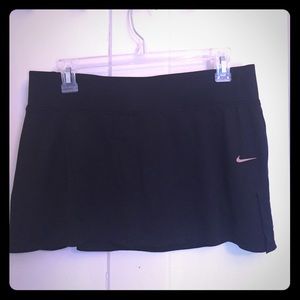 🔴 Nike Tennis Skirt, with Built in Spandex.
