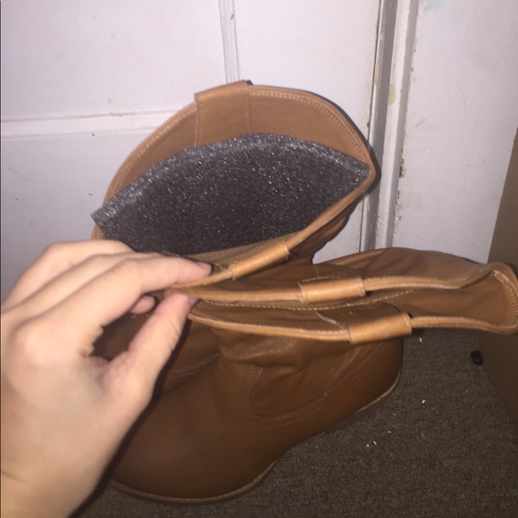 NWOT BROWN LEATHER FASHION COWGIRL BOOTS - Picture 3 of 7