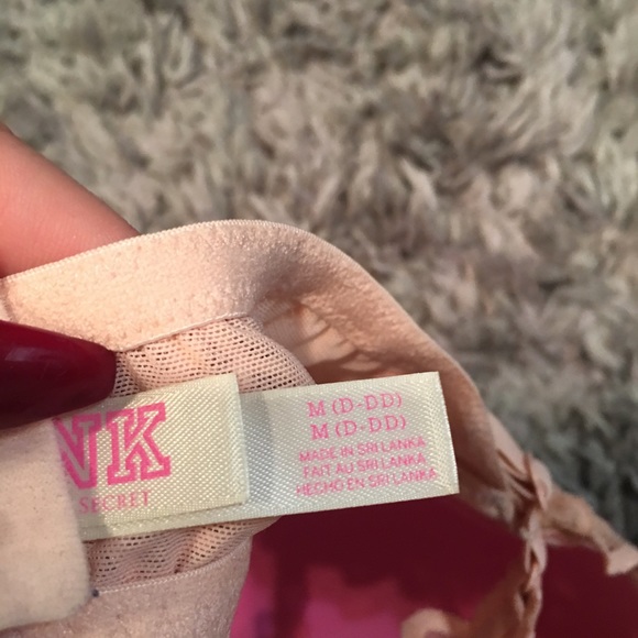 Medium Victoria Secret PINK bra - Picture 2 of 2