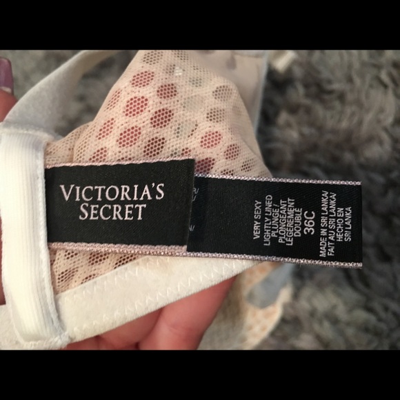 36C Victoria Secret Bra - Picture 3 of 3