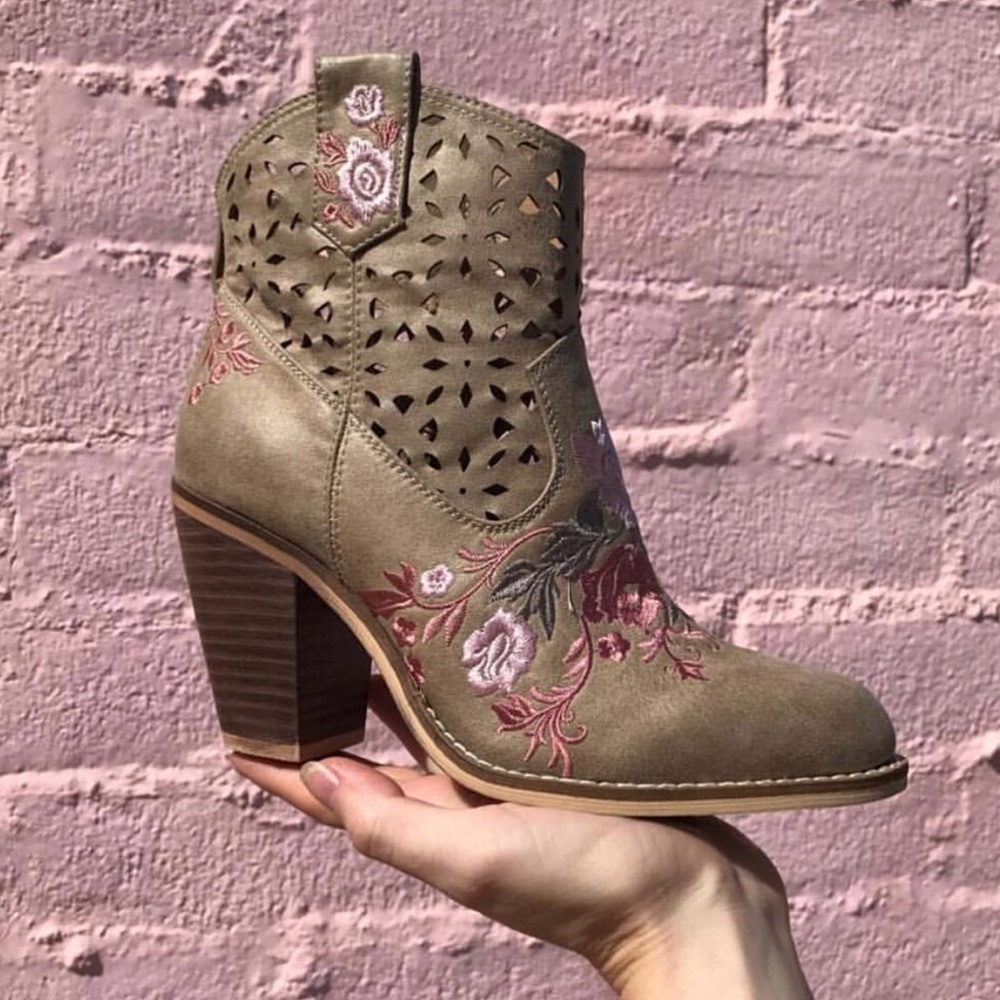 Sherry Beige Rebels Bootie