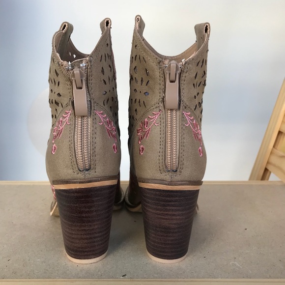 Sherry Beige Rebels Bootie - Picture 4 of 4