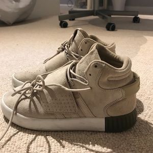 Adidas Originals Tubular Invader Sneakers In Beige