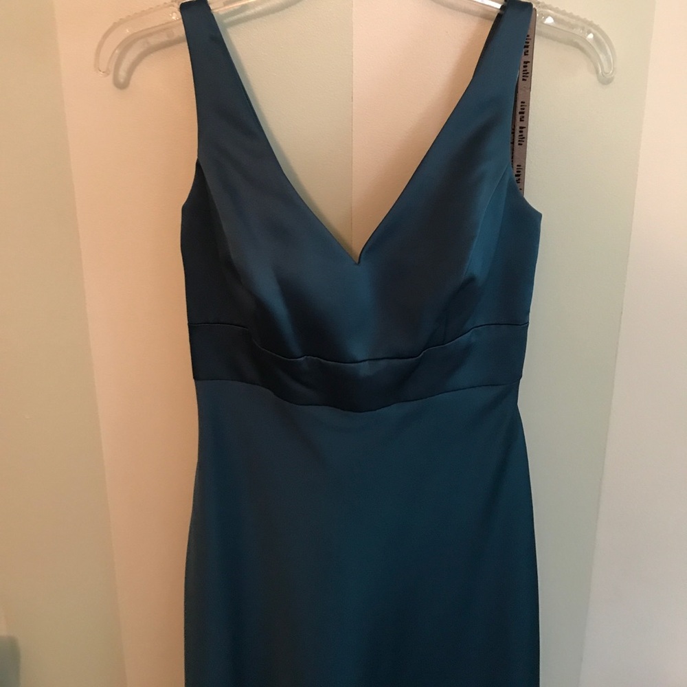 Gown - Picture 2 of 5