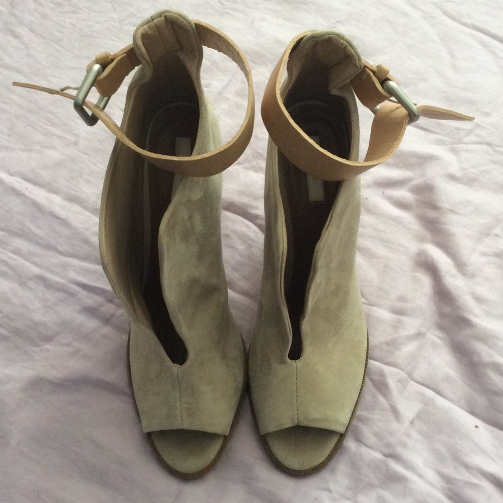 Zara nude wedge