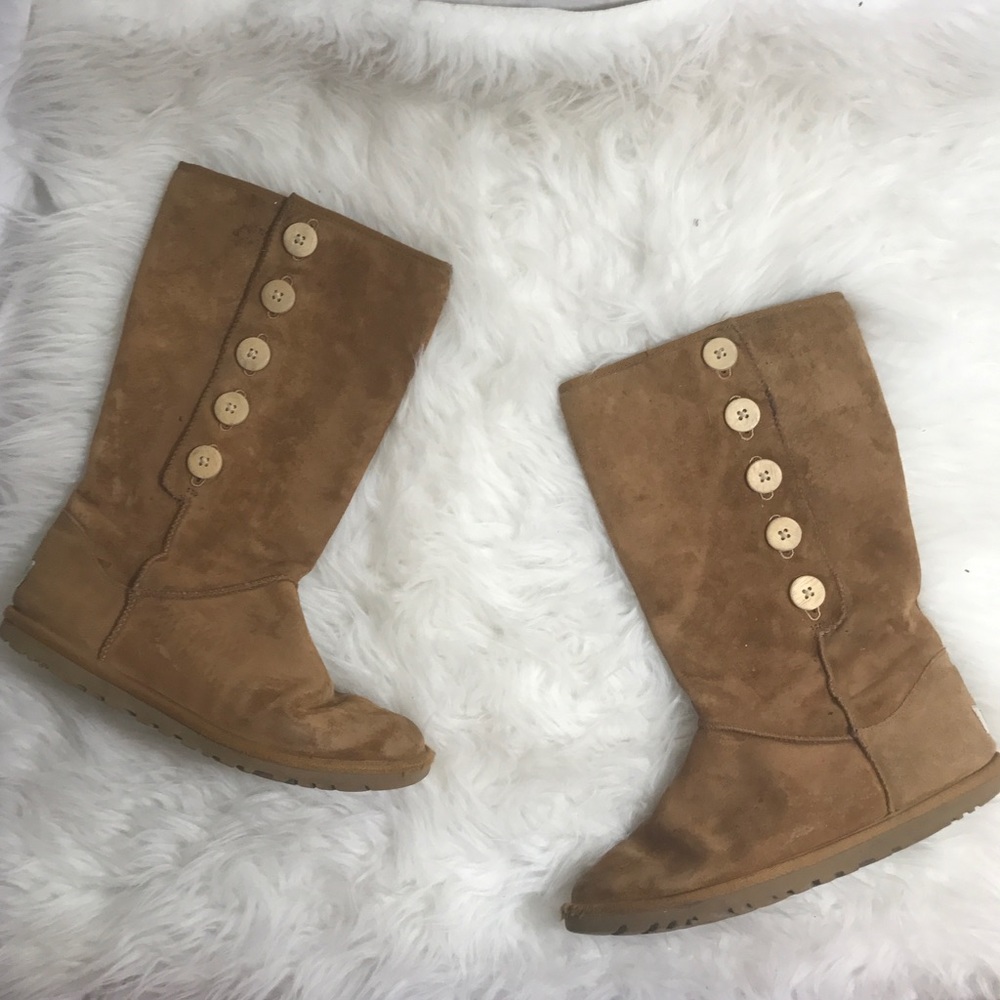 UGG Tall Buttoned Light Weight Boots
