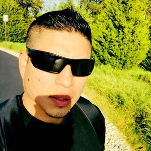 Meet your Posher, Mia casper siara