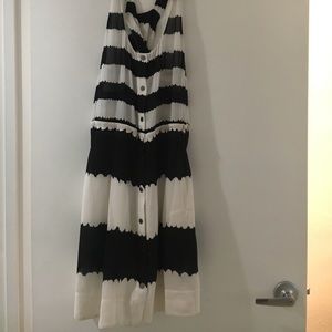 ALC snap front dress in medium