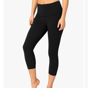 Beyond yoga walk and talk high waisted Capris