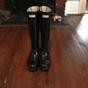 Glossy black Hunter Rain Boots