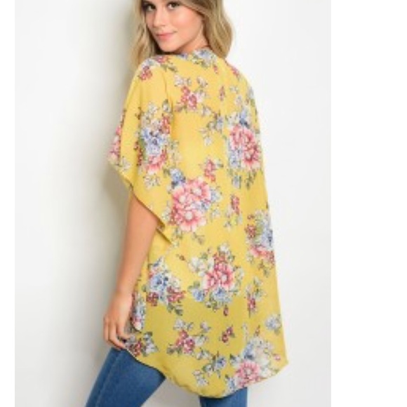 Kimberly Yellow Floral Kimono 🌺 1 Left! - Picture 6 of 6