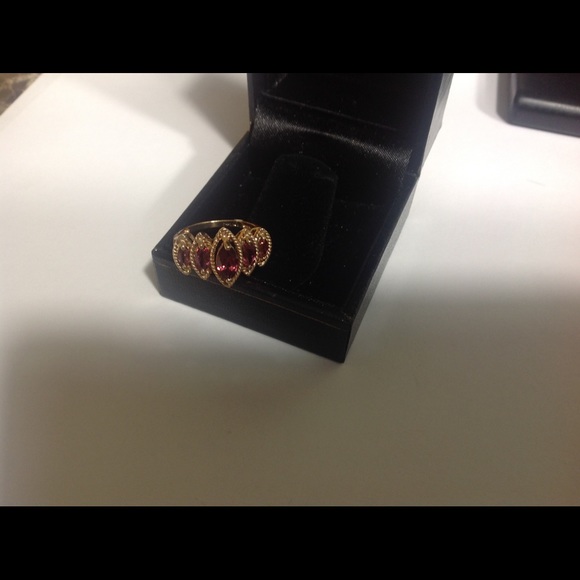 10k Rhdolite, 1.00CT, Size 6 - Picture 3 of 3